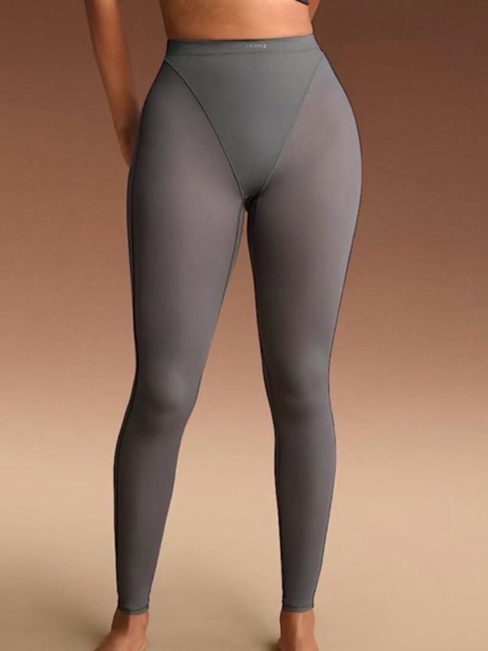 NikeSKIMS WEIGHTLESS LAYERS V-LINE 26" LEGGING | Lead | Size XL RARE FIND